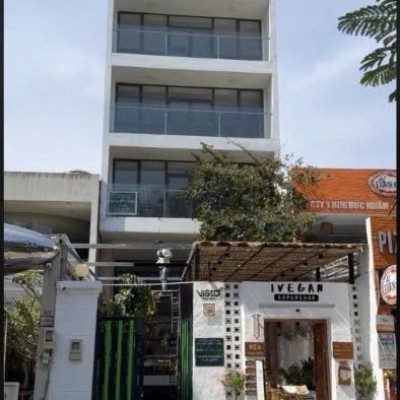 BÁN TÒA NHÀ MẶT TIỀN 92A XUÂN THỦY DIỆN TÍCH: 6,85X30M HẦM TRỆT LỬNG 4 LẦU ST