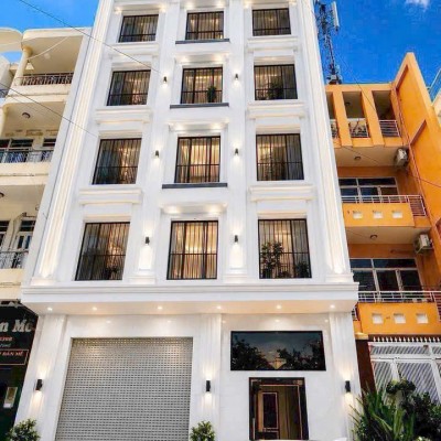 Bán tòa nhà mặt tiền đường Phan Xích Long, diện tích: 8x16m 6 tầng