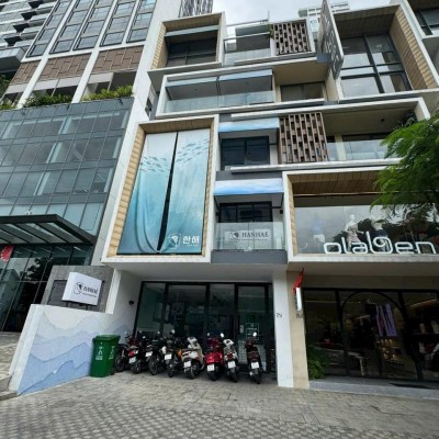Bán tòa nhà mặt tiền đường số 10 Thảo Điền diện tích: 6x23m trệt 4 lầu sânthượng