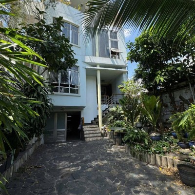 Bán villa đường Thích Quảng Đức diện tích: 7x27m hầm 4 tầng