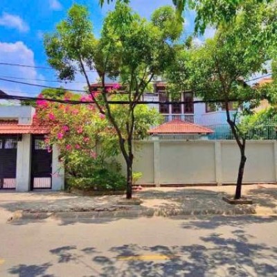 BÁN VILLA VIP 2 MẶT TIỀN ĐƯỜNG GIANG VĂN MINH DIỆN TÍCH: 20X26M 3 TẦNG