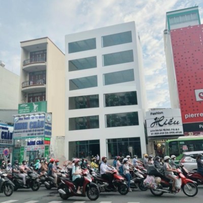 Cho thuê toà nhà mặt tiền đường Hai Bà Trưng quận 1