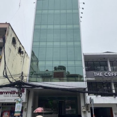 Cho thuê toà nhà mặt tiền đường nguyễn gia trí quận bình thạnh