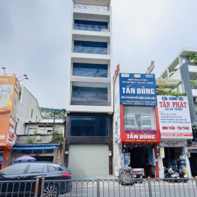 Cho thuê tòa nhà mặt tiền đường Bạch Đằng