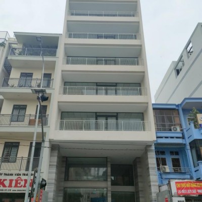 Cho thuê toà nhà mặt tiền phổ quang tân bình