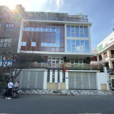 Cho thuê toà nhà mặt tiền đường huỳnh lan khanh