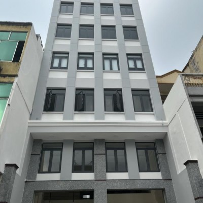 Cho thuê toà nhà mới xây mặt tiền cộng hoà