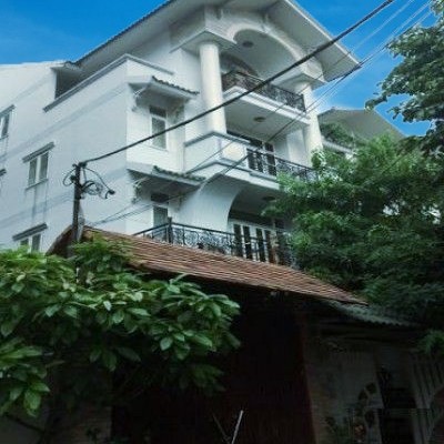 Cho thuê nhà nguyên căn mặt tiền đường Trần Quốc Toản