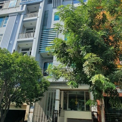 Cho thuê toà nhà mặt tiền 19 Phan Xích Long quận Phú Nhuận