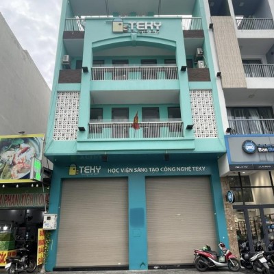 Cho thuê nhà mặt tiền đường Hoa Sứ ngay đầu Phan Xích Long