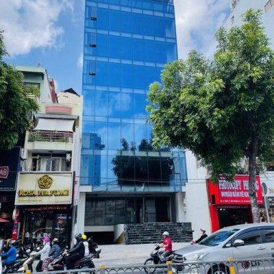 Cho thuê toà nhà mặt tiền đường Cách Mạng Tháng 8 quận 1