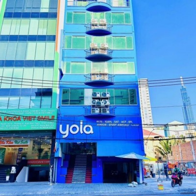 Cho thuê tòa nhà mặt tiền đường Nguyễn Gia Trí (D2)