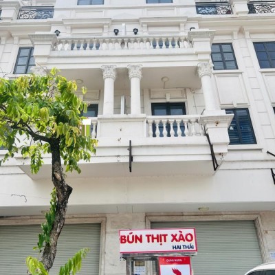 Cho thuê tòa nhà góc 2 mặt tiền đường Nguyễn Văn Lượng