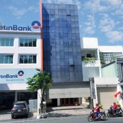 Cho thuê tòa nhà đường Trần Quốc Hoàn