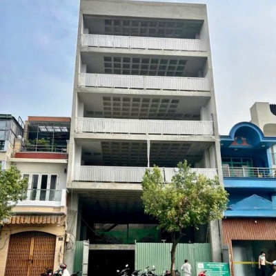 Tòa nhà cho thuê mặt tiền đường Nguyễn Sơn Quận Tân Phú
